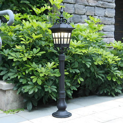 Outdoor Waterproof Aluminum Glass LED European Style Lawn Lamp Pathway Lights