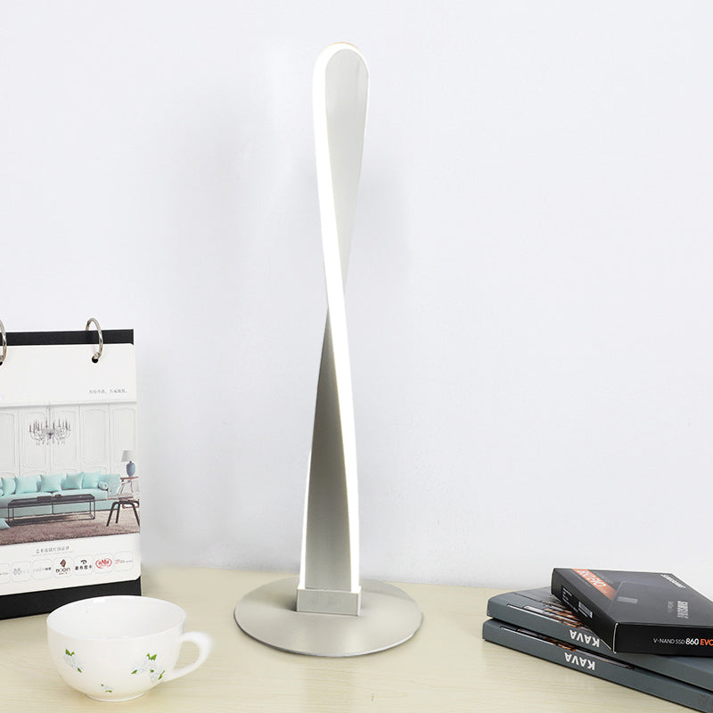 Minimalist Twisted Flast Column LED Art Iron Acylic Table Lamp