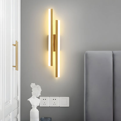 Modern 2-Light Linear LED Wall Lamp with 3-Step Dimming - Black/Gold Wall Sconce