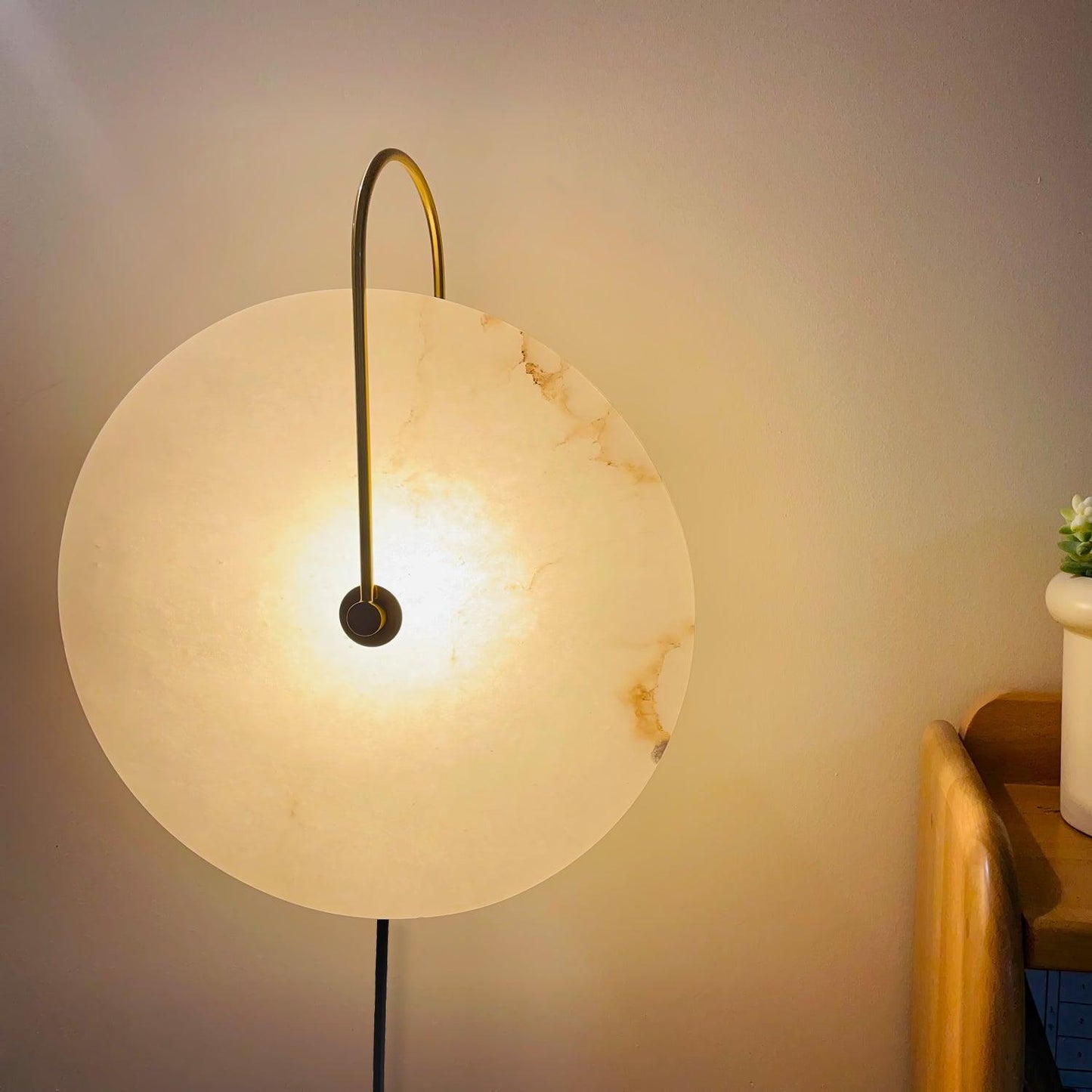 Alabaster LED Plug-In Lamp bracket Wall Lamp