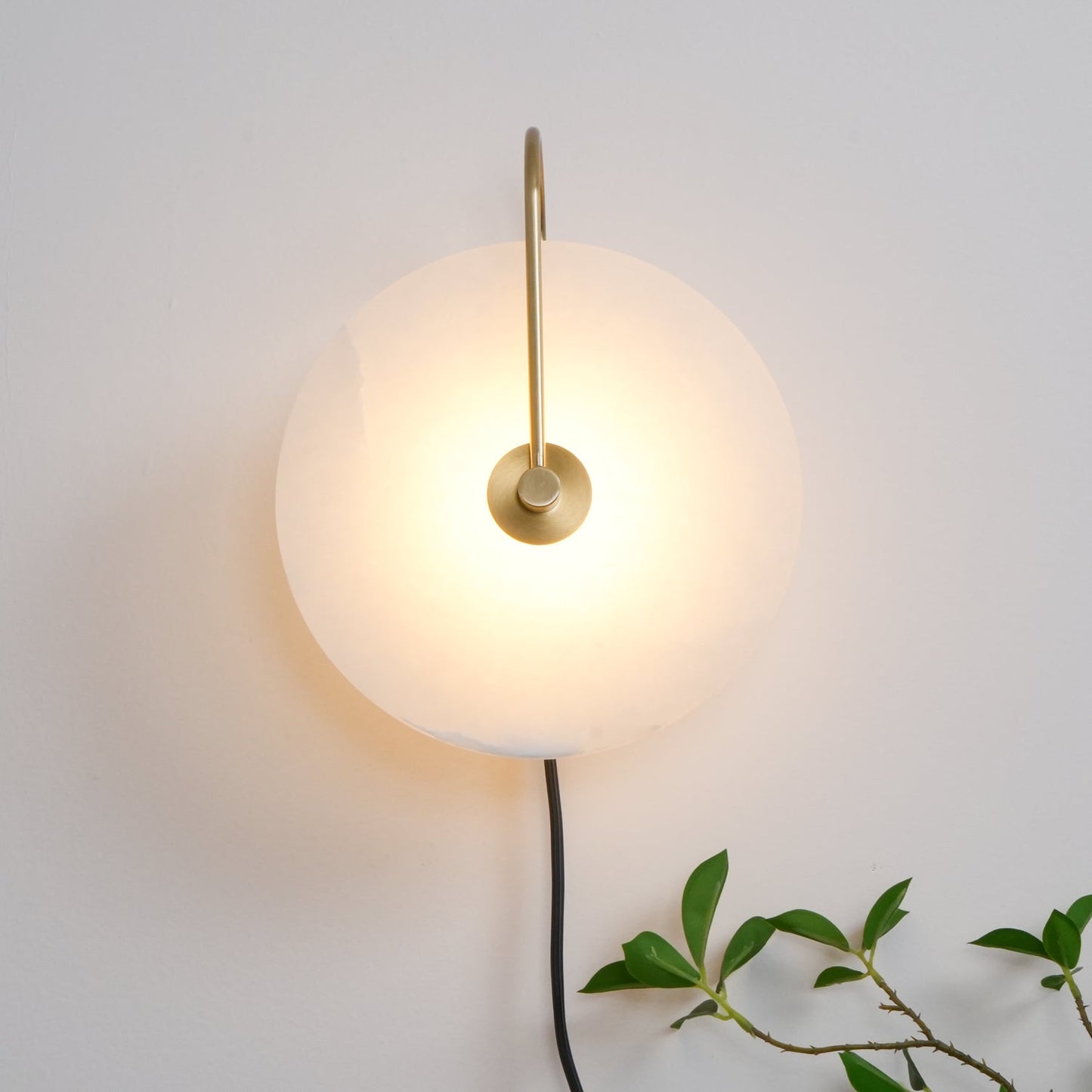 Alabaster LED Plug-In Lamp bracket Wall Lamp