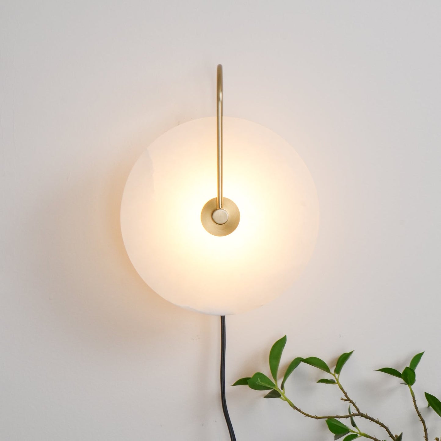 Alabaster LED Plug-In Lamp bracket Wall Lamp