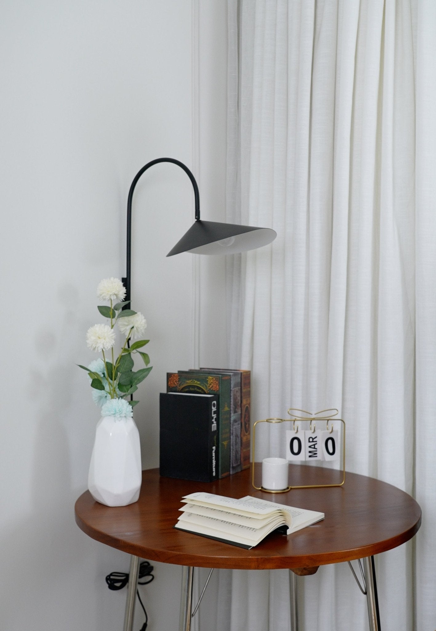 Arum Swivel Bracket light Wall Lamp