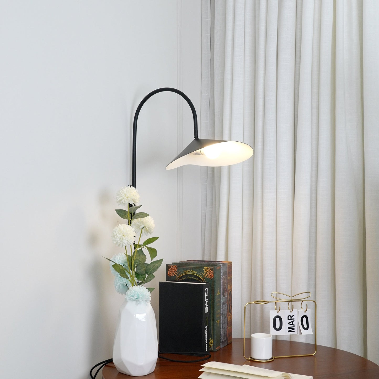 Arum Swivel Bracket light Wall Lamp