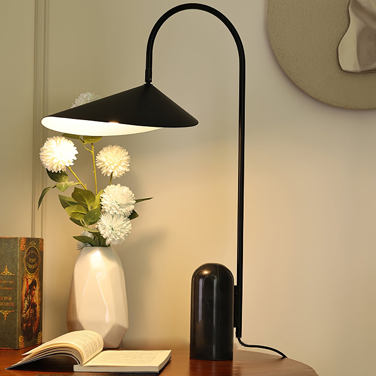 Arum Accent lamp Table Lamp