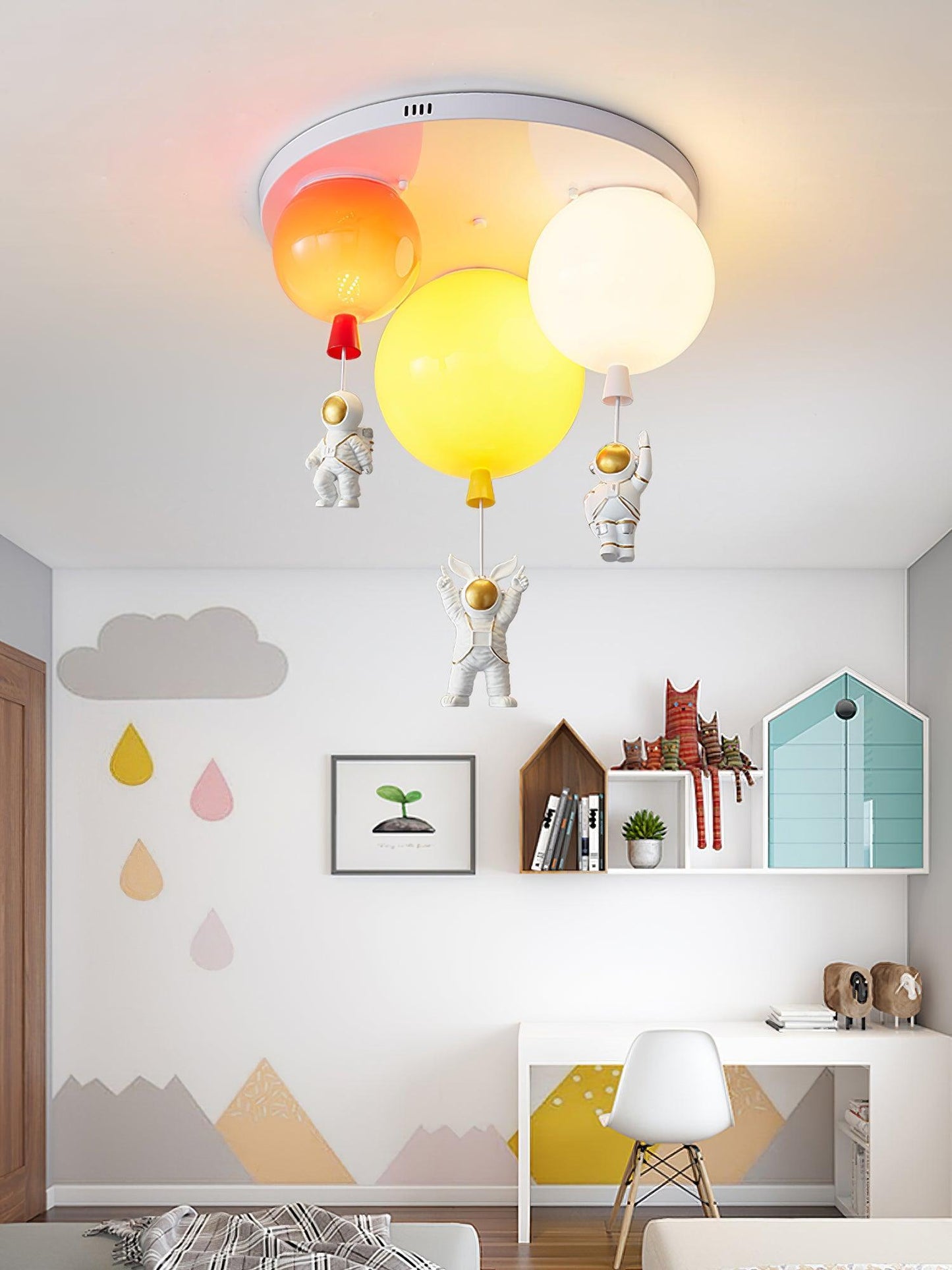 Astronaut Glossy Balloon Overhead light Ceiling Lamp