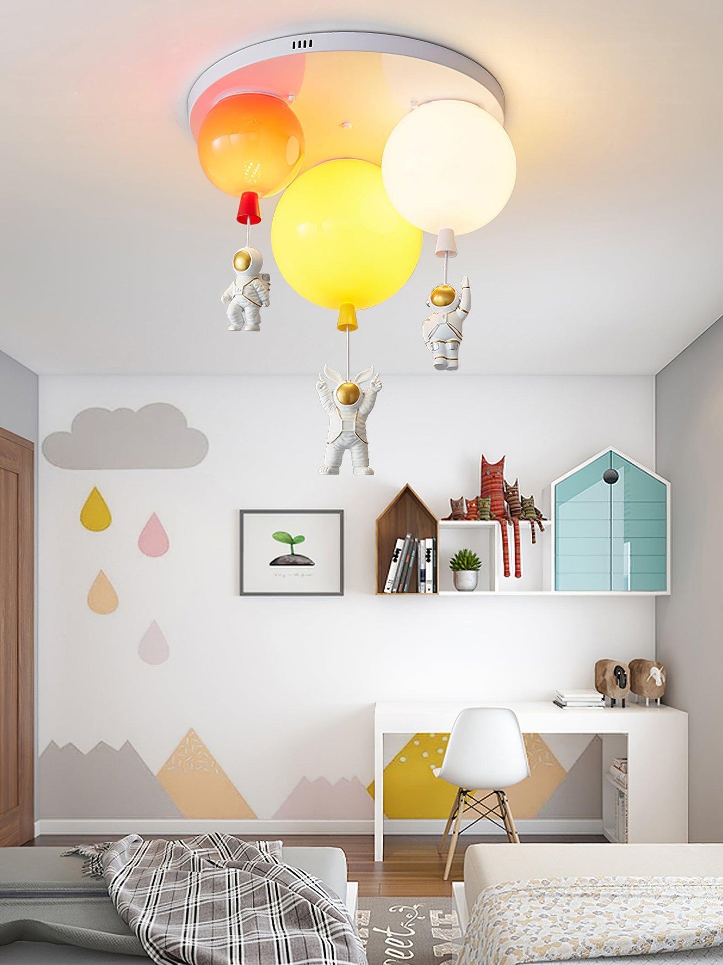 Astronaut Glossy Balloon Overhead light Ceiling Lamp