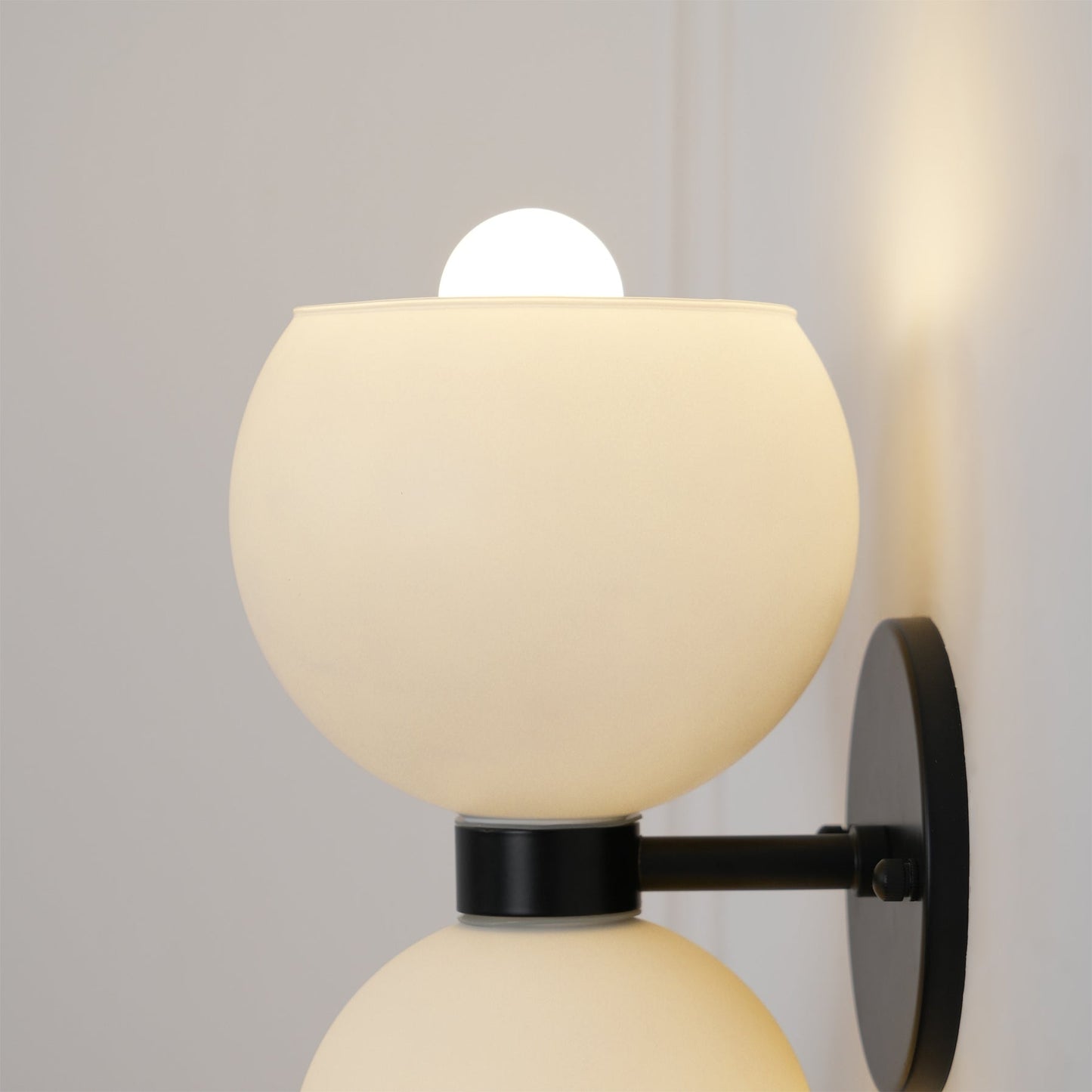 Betty Wall-mounted light Wall Lamp