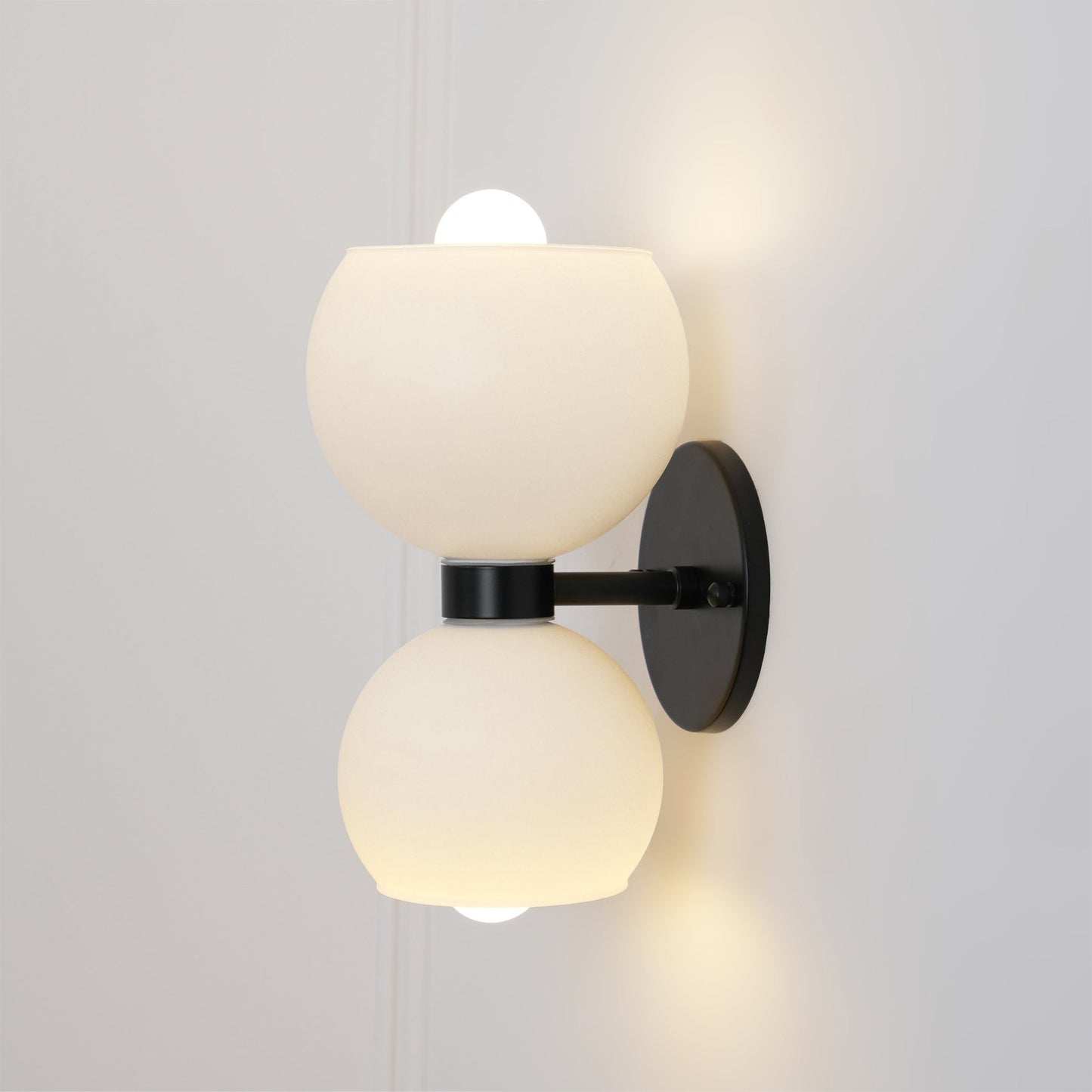 Betty Wall-mounted light Wall Lamp