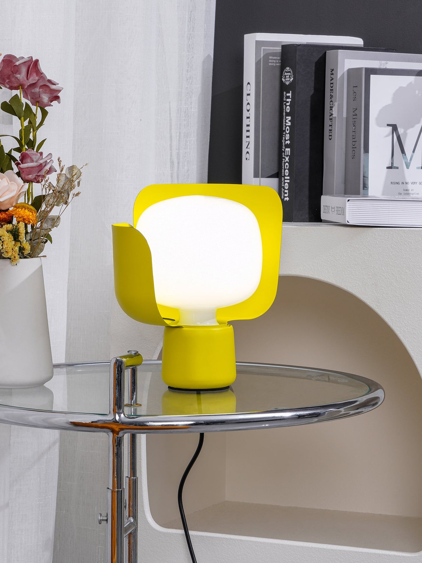 Petals Glass Accent lamp Table Lamp