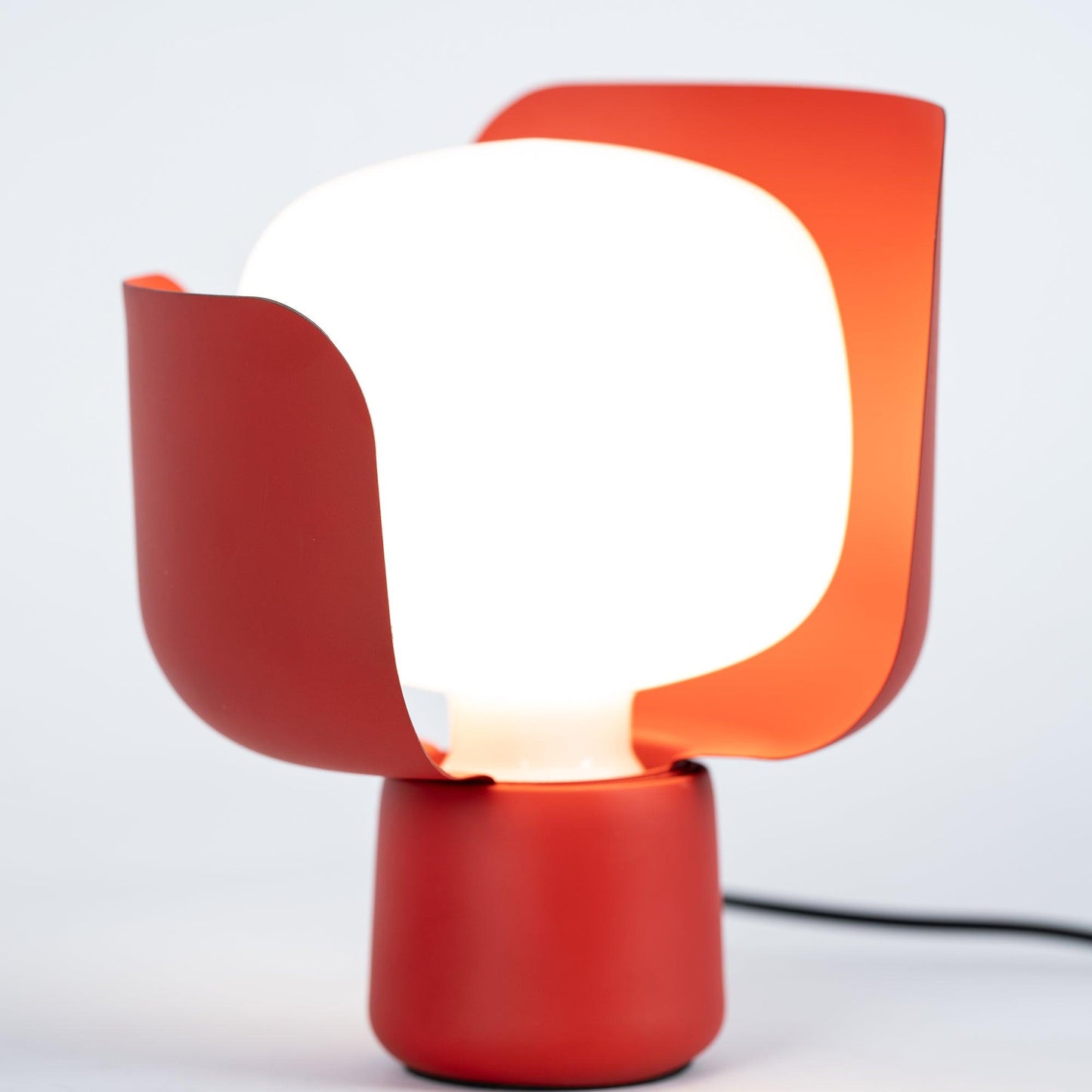 Petals Glass Accent lamp Table Lamp