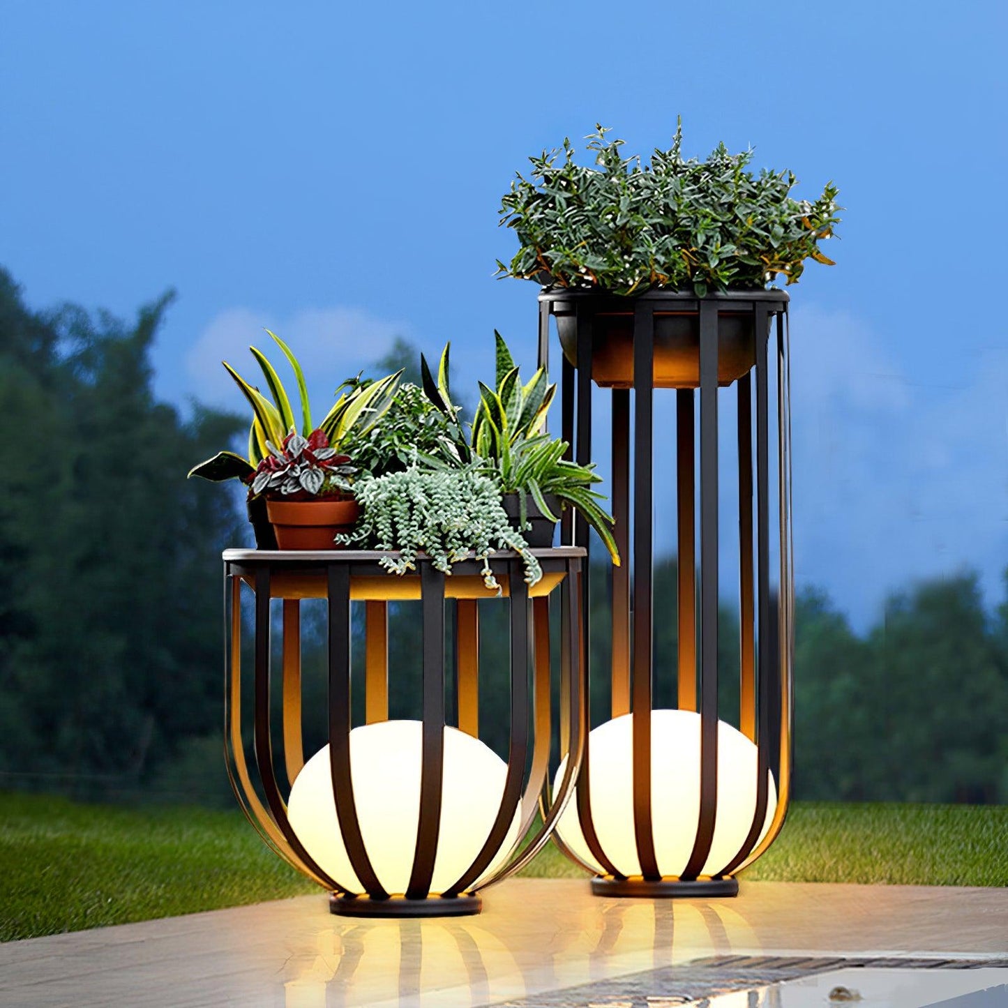 Bols Garden Solar Floodlight Outdoor Lamp