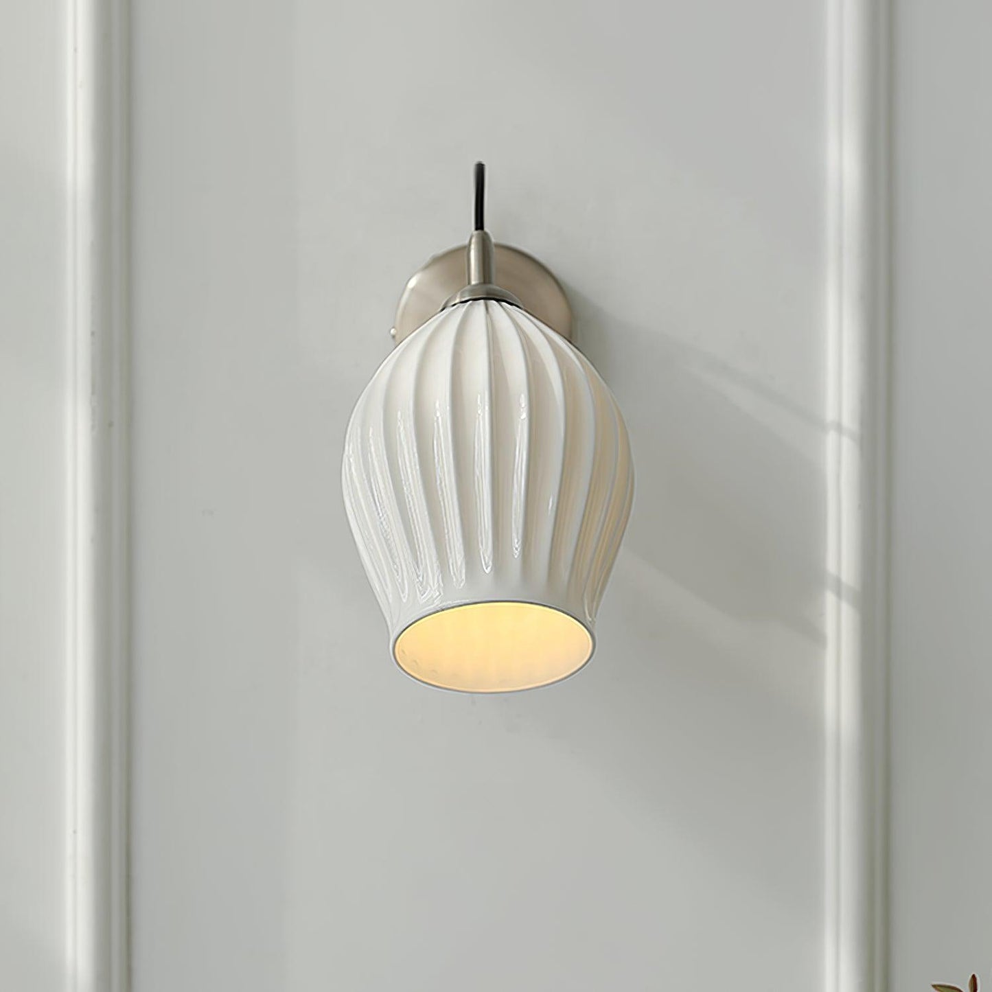 Ceramic Ribbed Lamp bracket Wall light