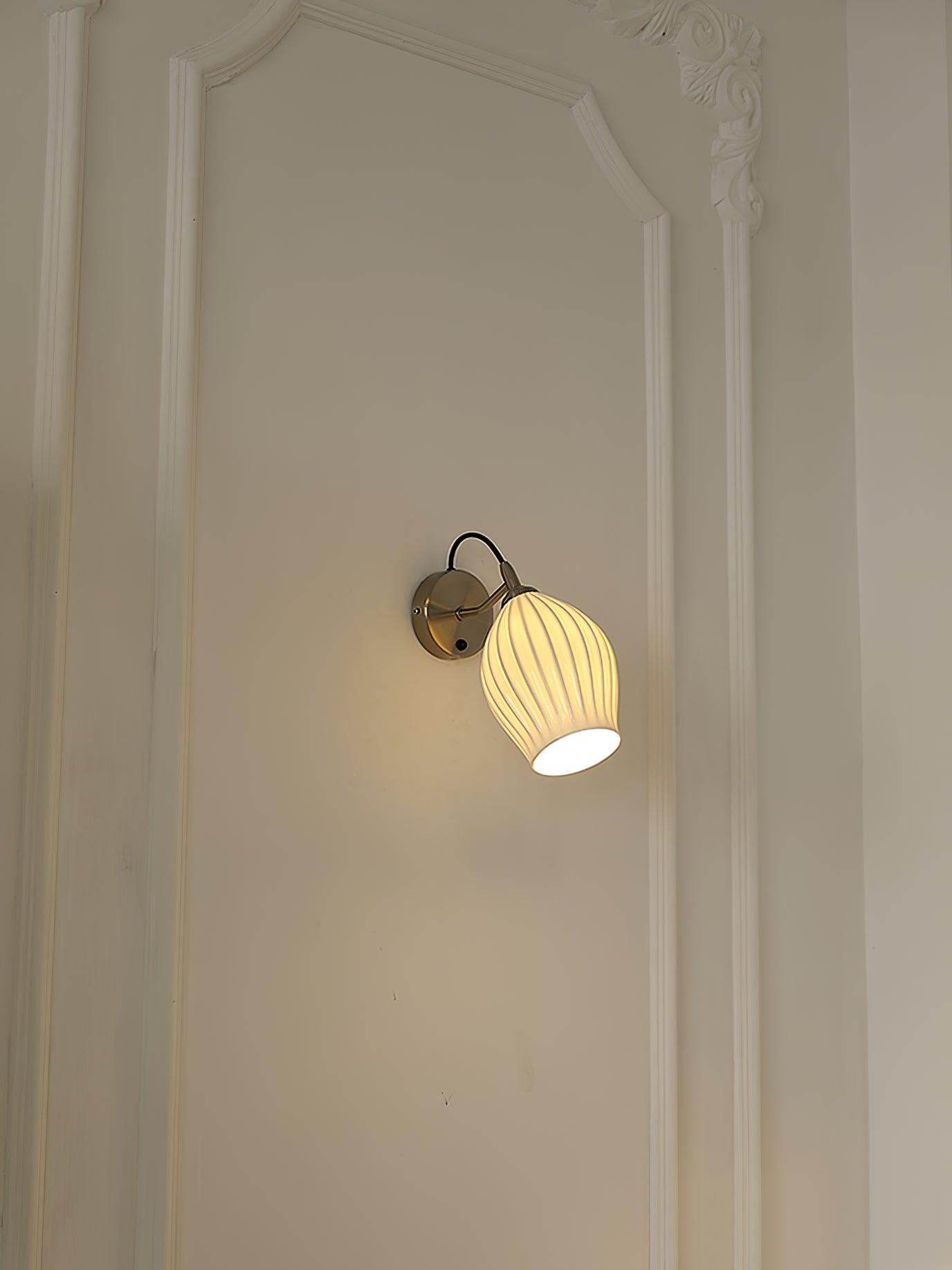 Ceramic Ribbed Lamp bracket Wall light