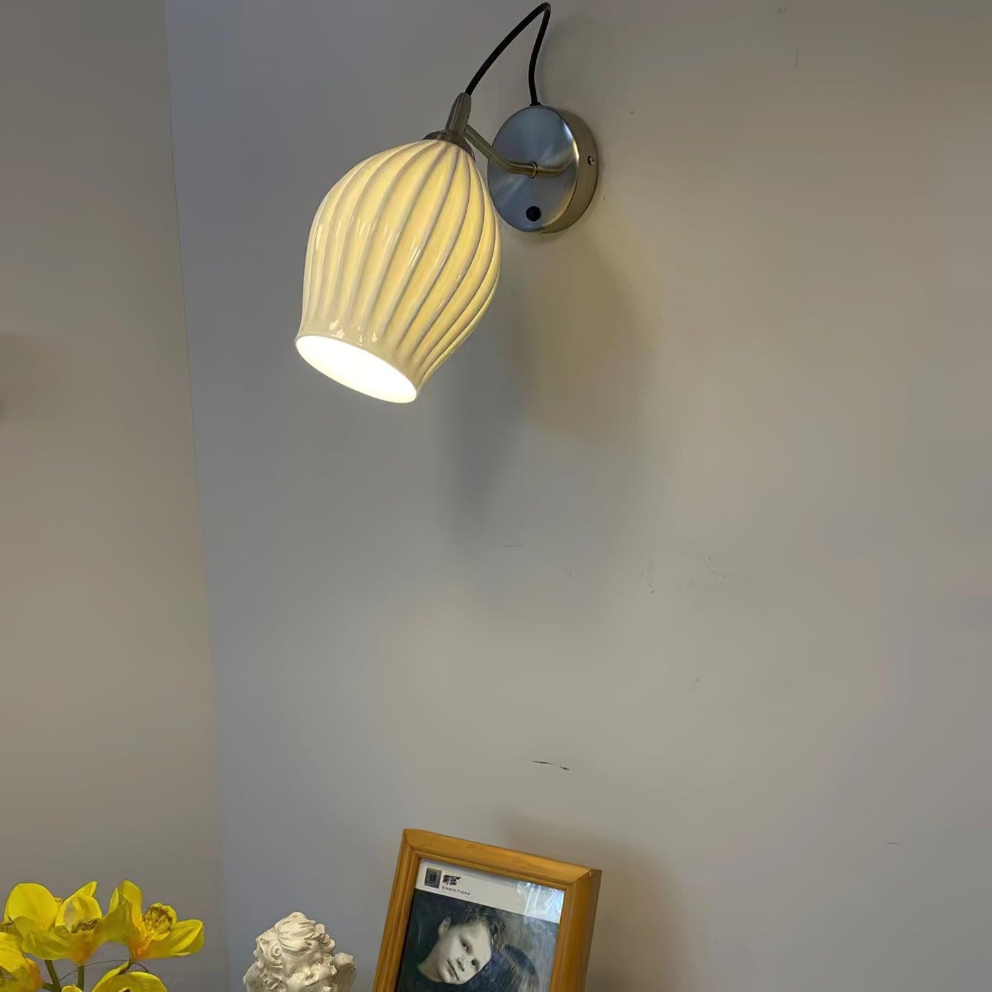 Ceramic Ribbed Lamp bracket Wall light