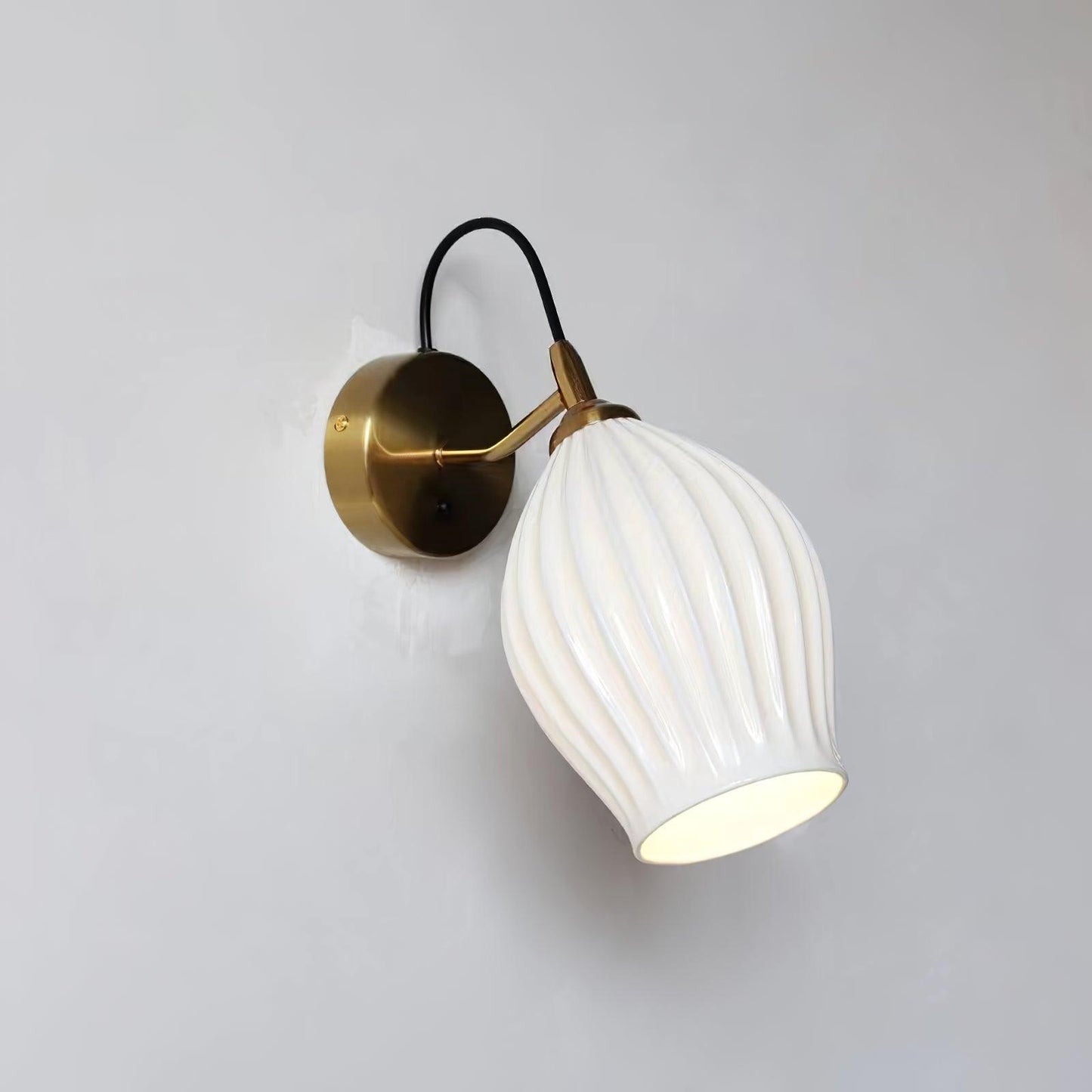 Ceramic Ribbed Lamp bracket Wall light