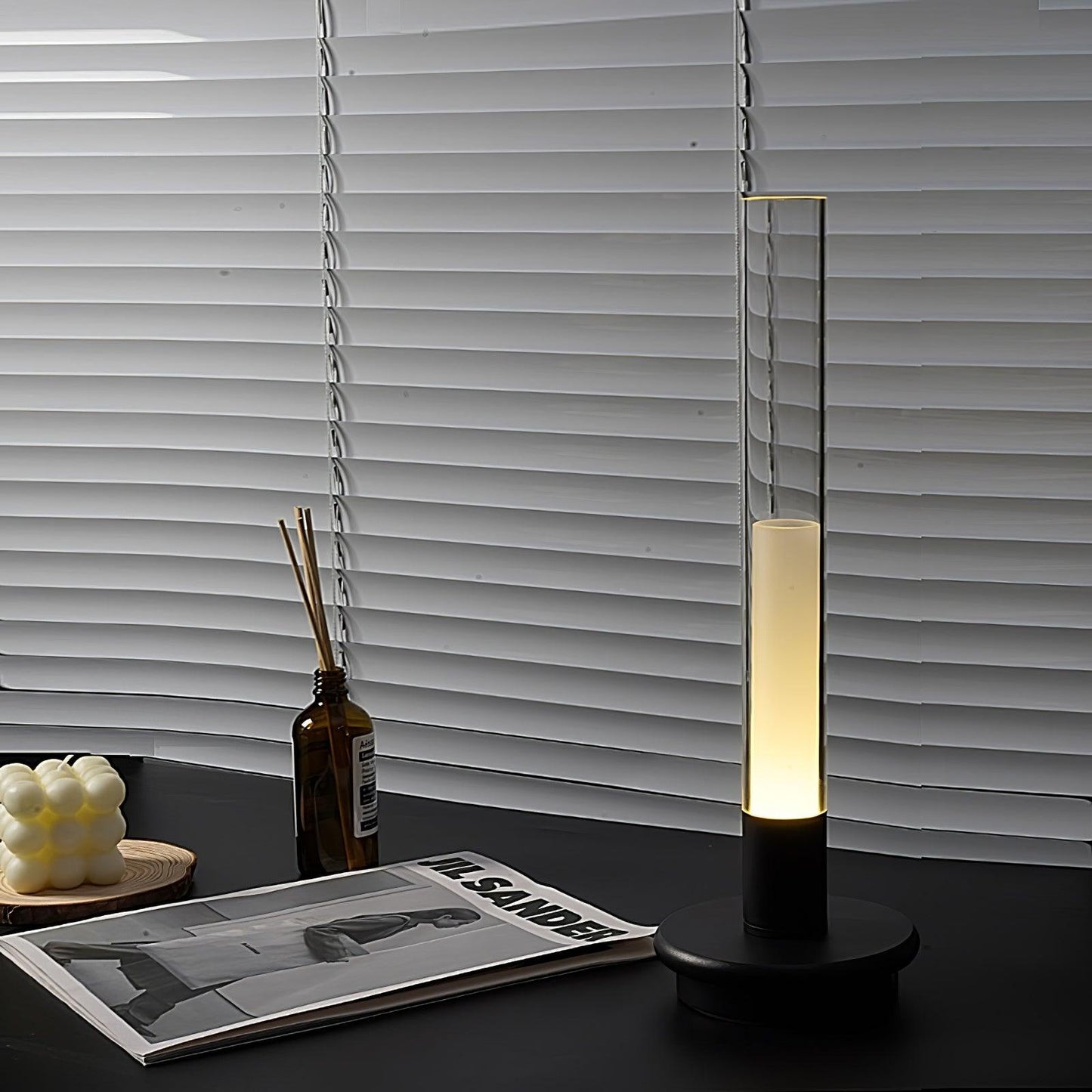 Column Built-in Battery Reading light Table Lamp