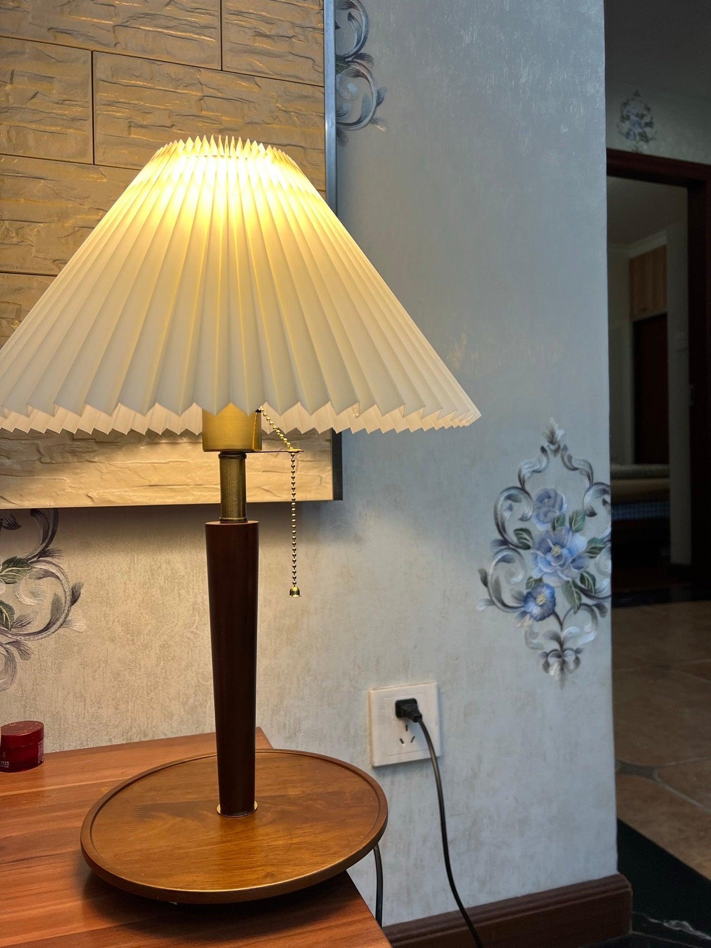 Cone Pleated Fabric Portable lamp Table Lamp