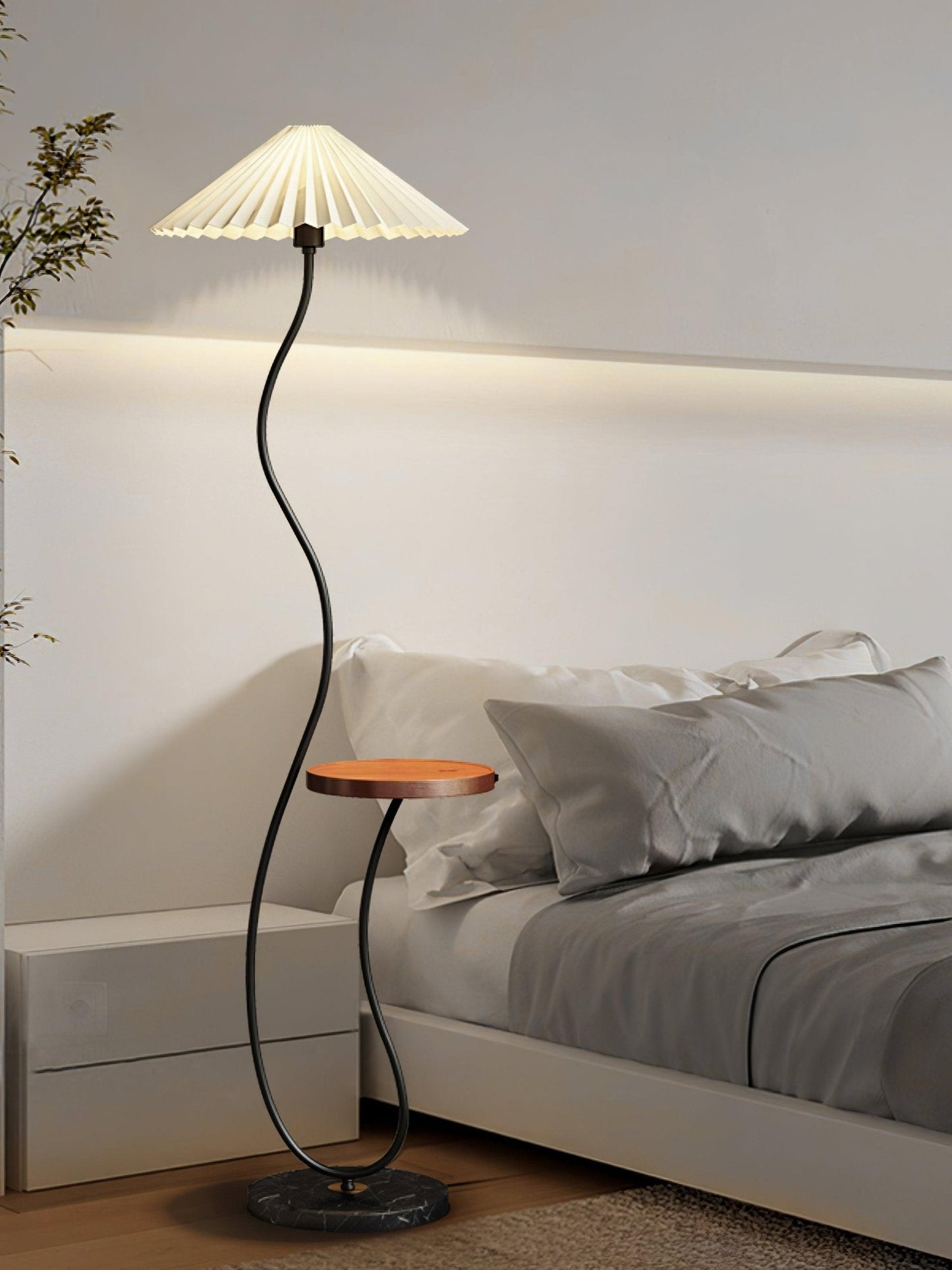 Curvatura Standing Lamp Floor Lamp