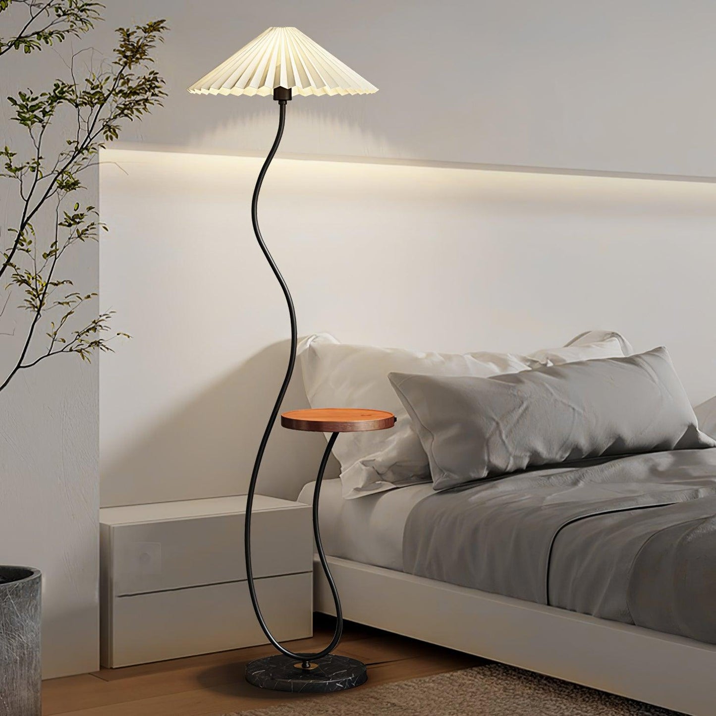 Curvatura Standing Lamp Floor Lamp