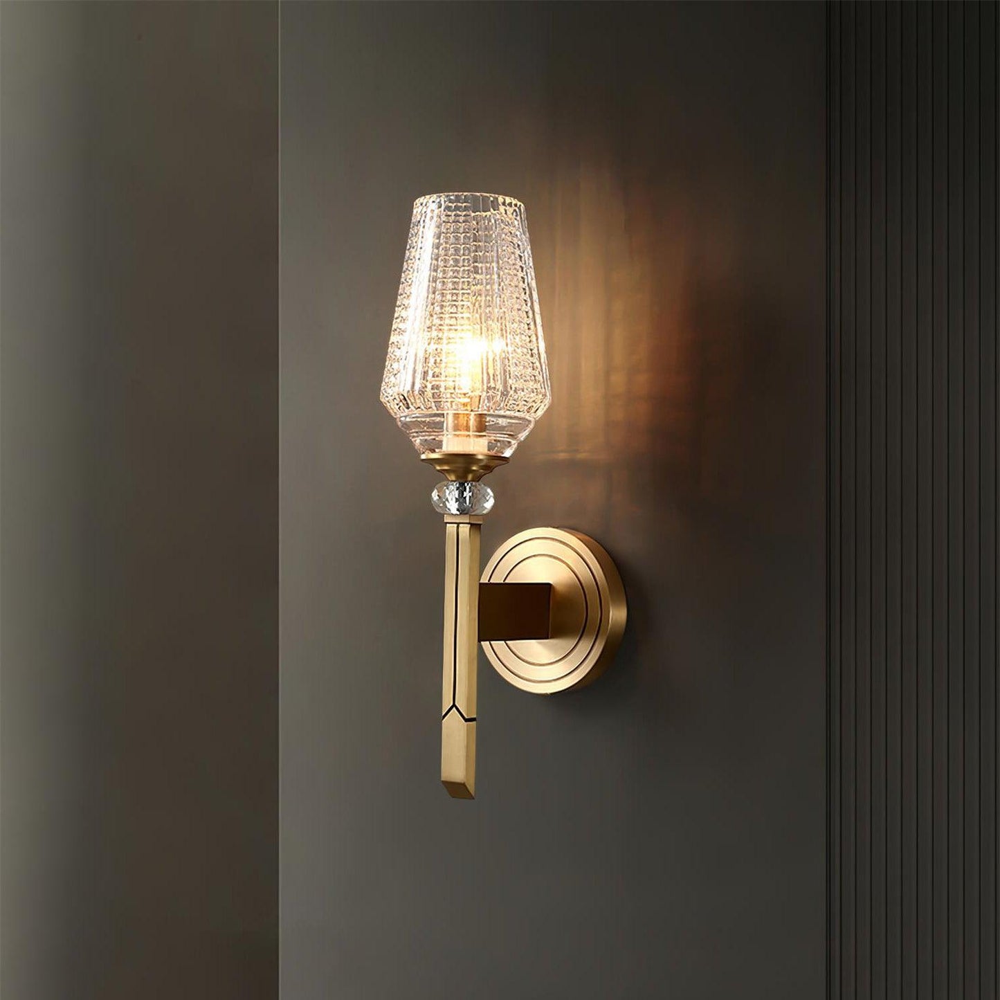 Devora Brass Bracket light Wall Lamp