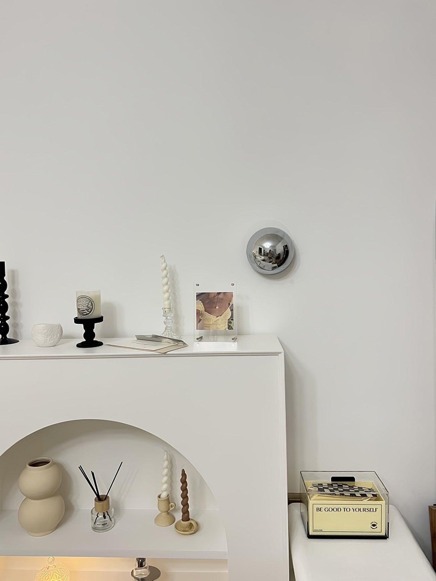 Aurum Sphere Bracket light Wall Sconce