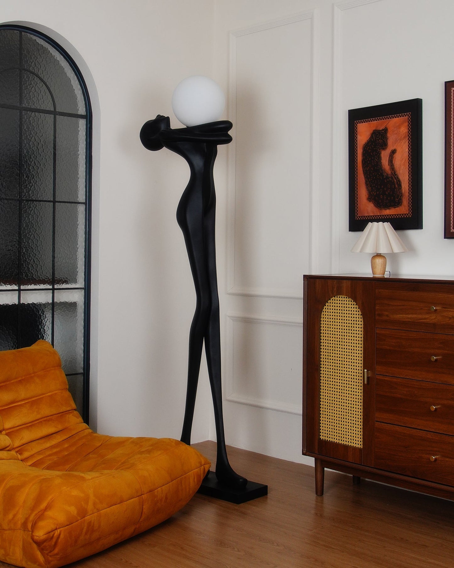 Embrace Ball Sculpture Free-standing Lamp Floor Lamp