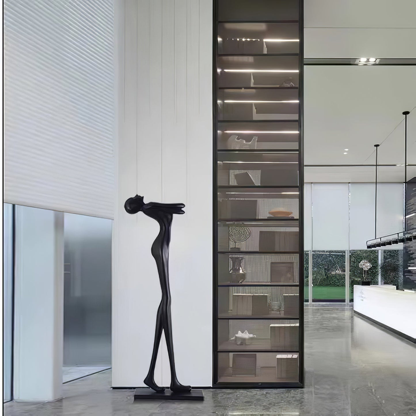 Embrace Ball Sculpture Free-standing Lamp Floor Lamp