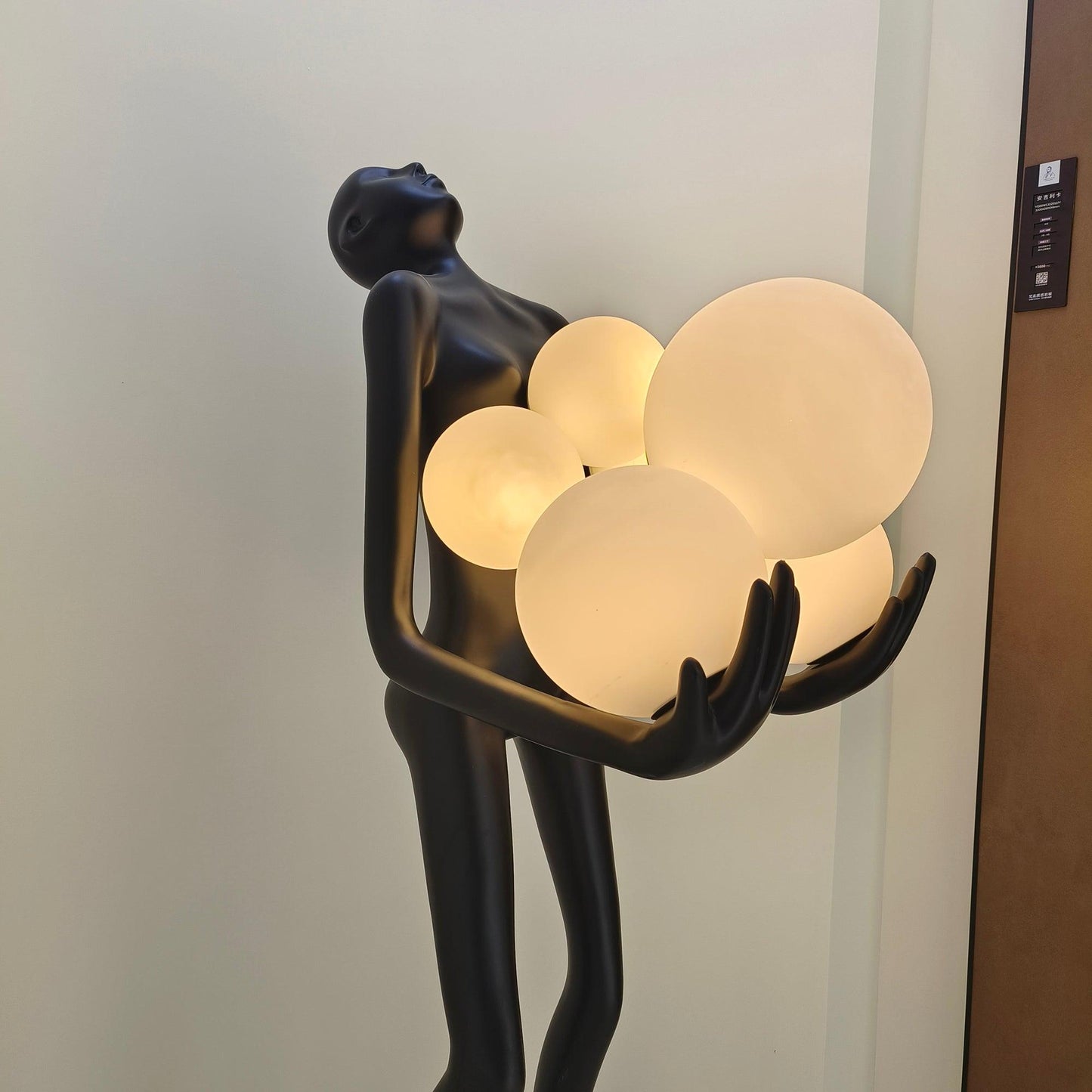 Embrace Sculpture Floor-standing Lamp Floor Lamp