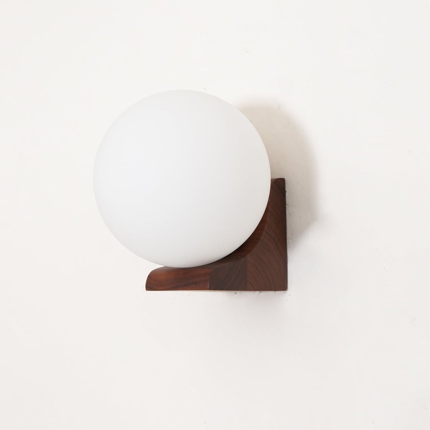 Evelyn Orb Wall sconce Wall Lamp