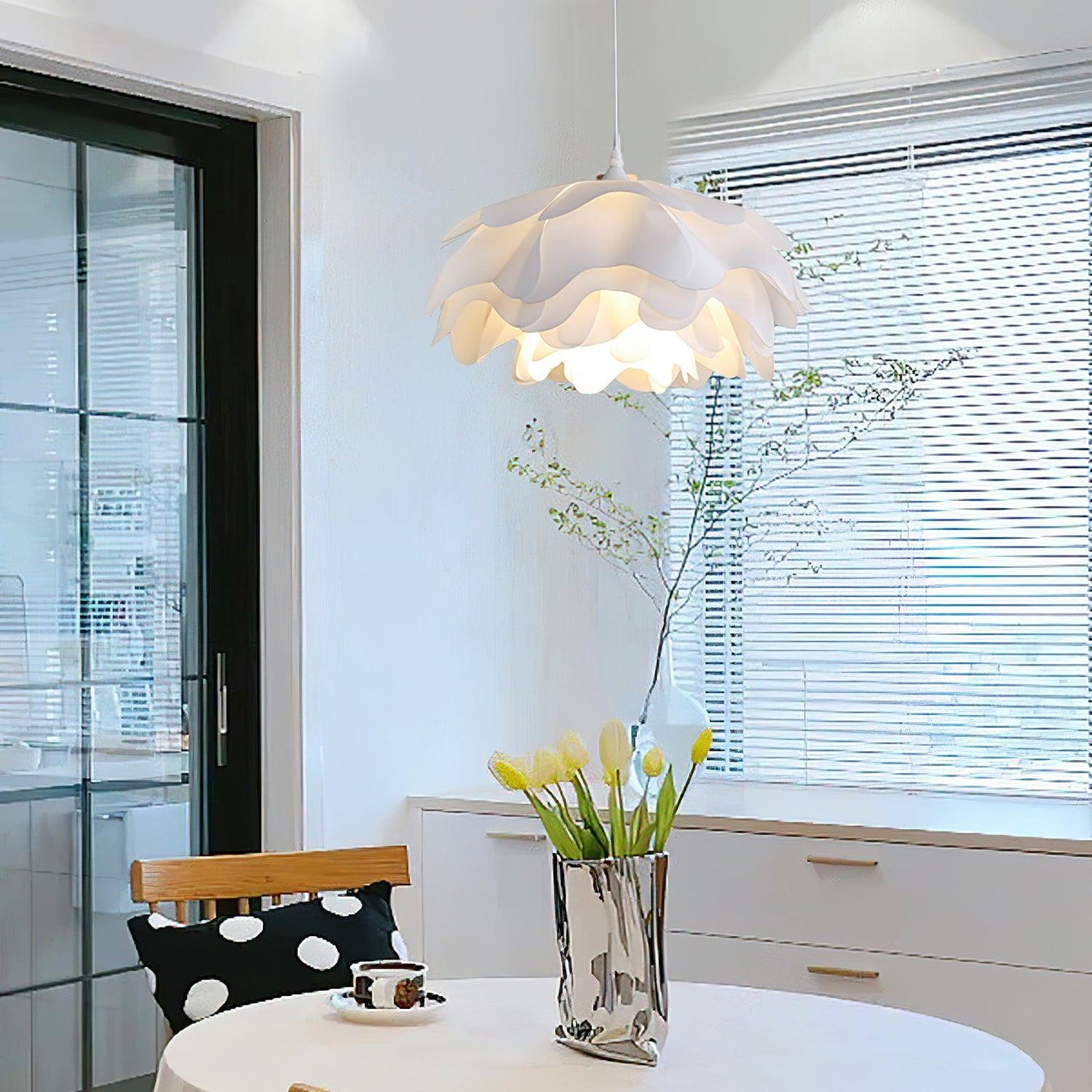 Flower Shaped White Drop light Pendant Lamp