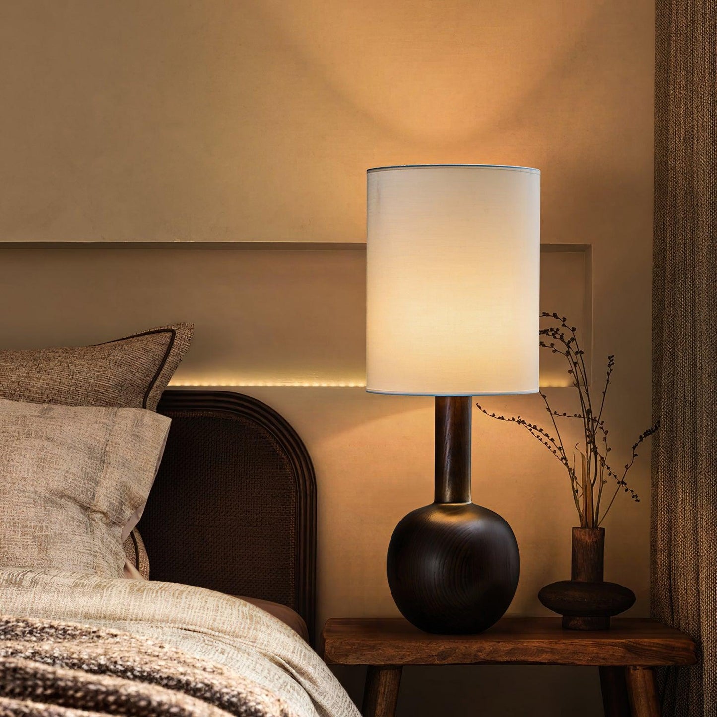 Gavel Accent lamp Table Lamp