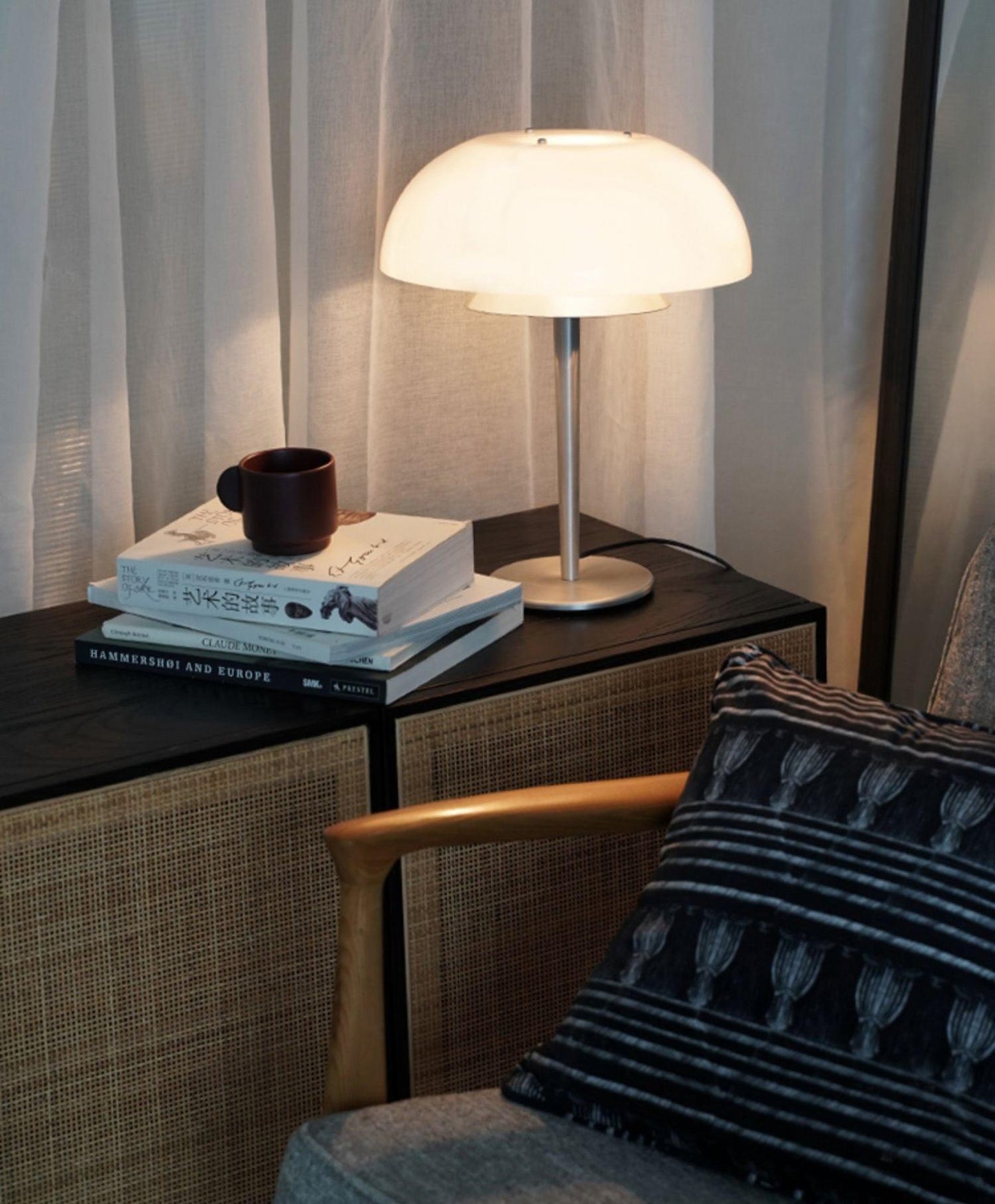 Wuzzini Bedside lamp Table Lamp