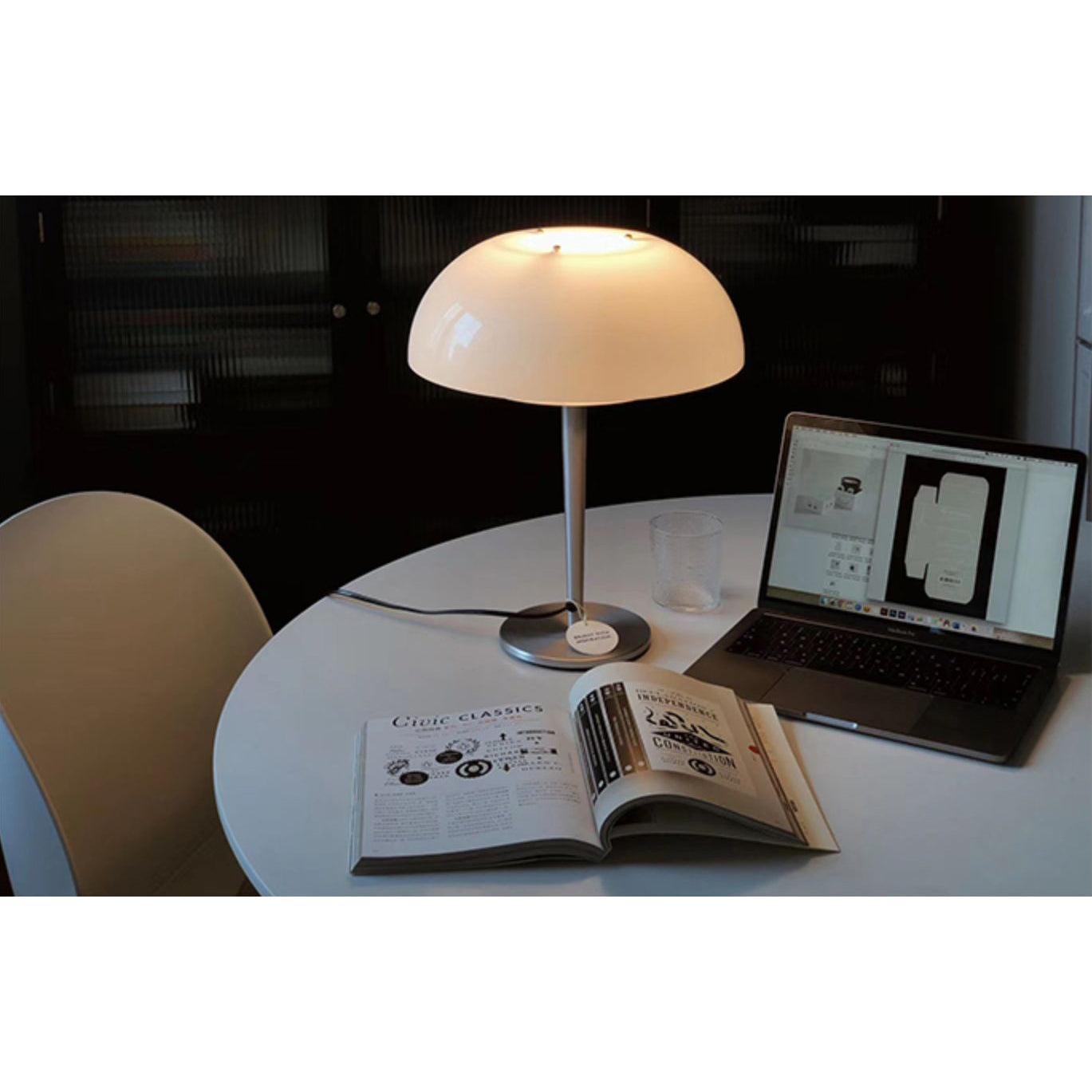 Wuzzini Bedside lamp Table Lamp