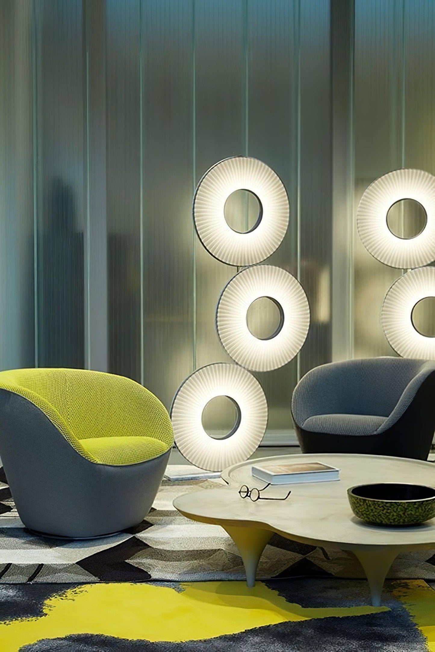 Iris Totem Free-standing Lamp Floor Lamp