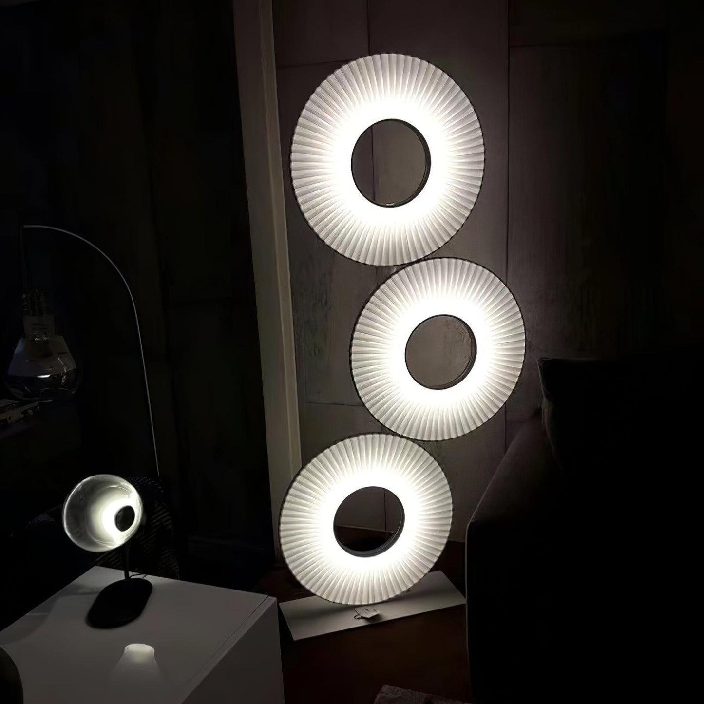 Iris Totem Free-standing Lamp Floor Lamp