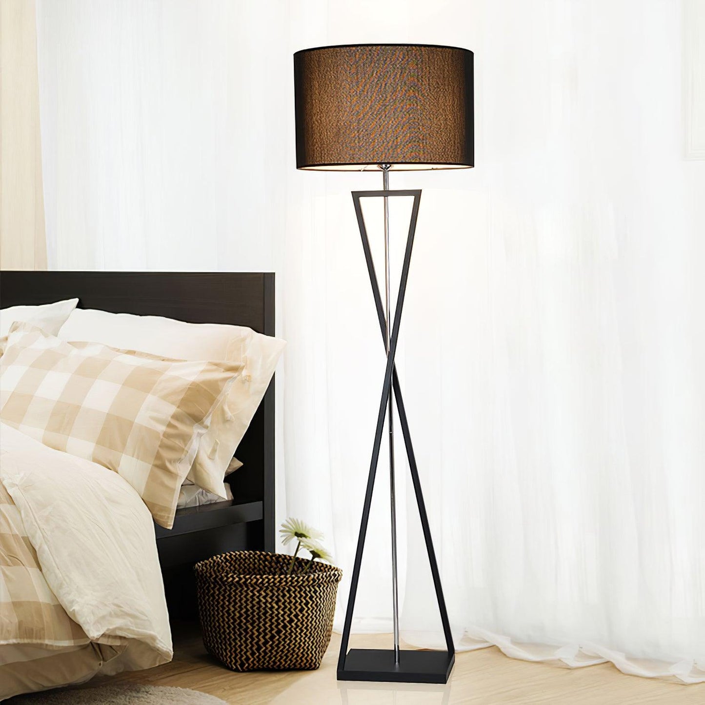 Kaden Black Floor-mounted Lamp Floor Lamp