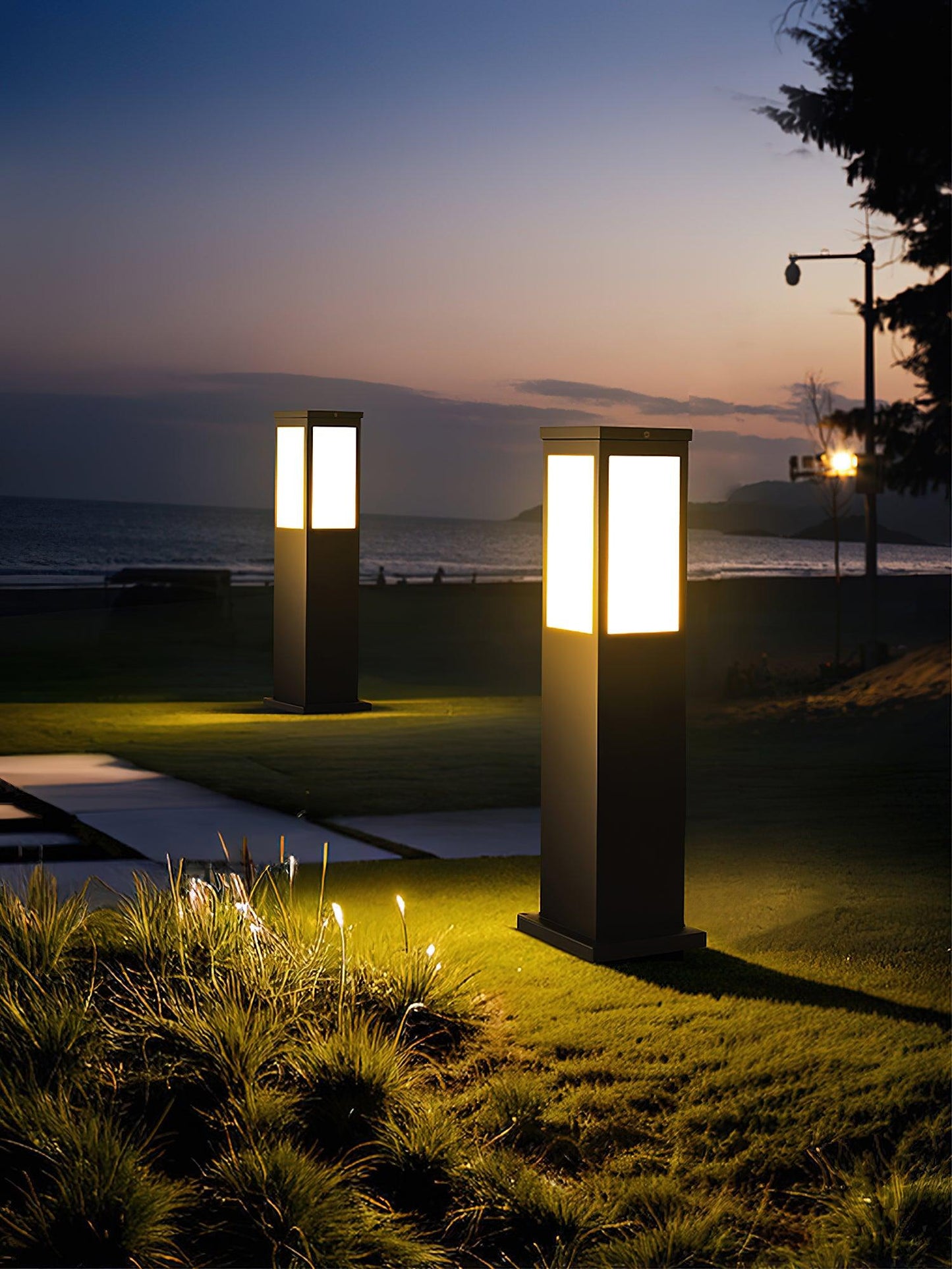 Kuzco Bollard Floodlight Outdoor Light