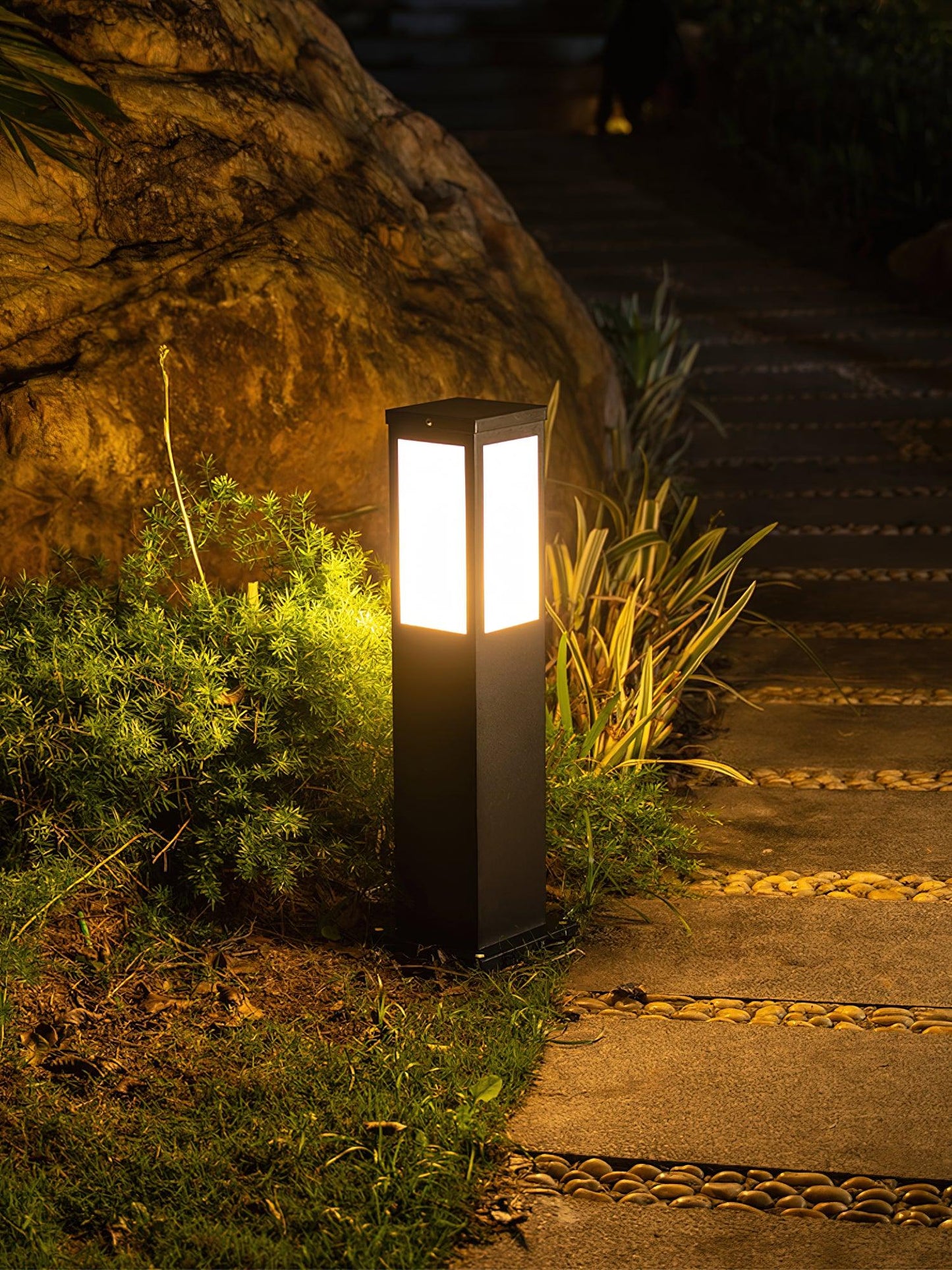 Kuzco Bollard Solar Exterior light fixture Outdoor Light