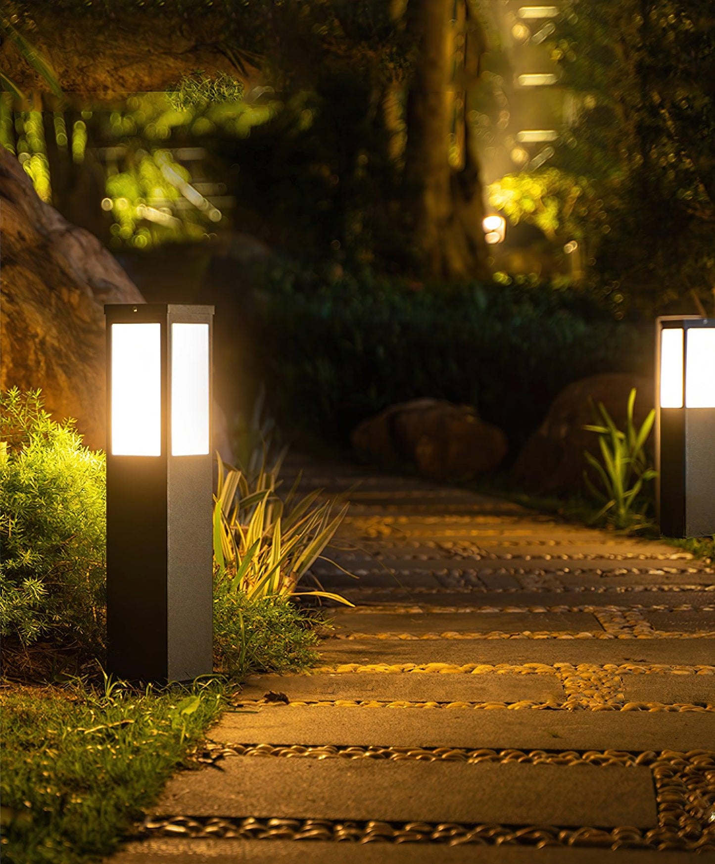 Kuzco Bollard Floodlight Outdoor Light