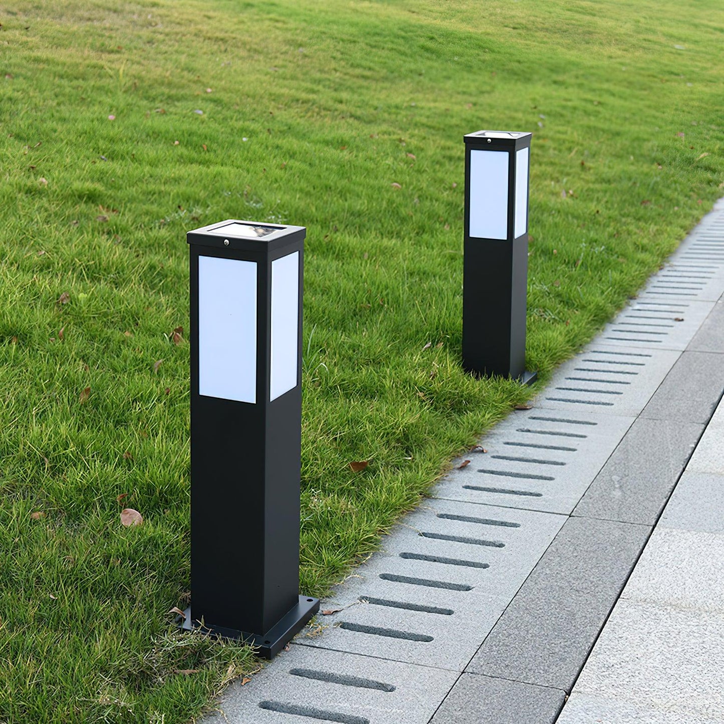 Kuzco Bollard Solar Exterior light fixture Outdoor Light