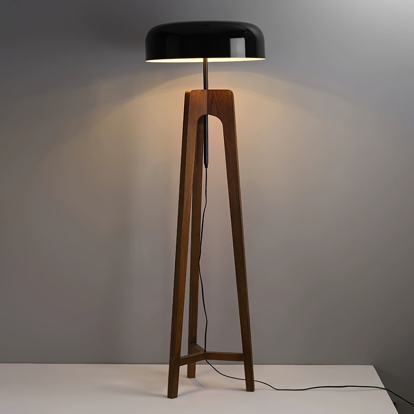 Linea Accent Lamp Floor Lamp