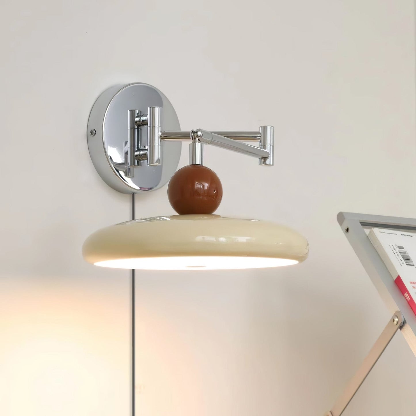 Lola Plug-in Wall-mounted lamp Wall Lamp