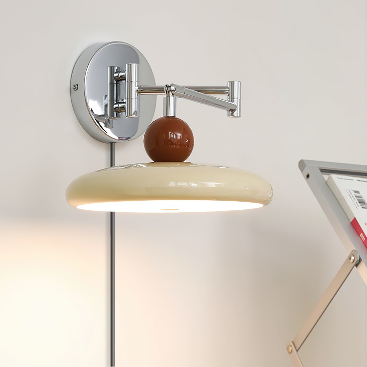 Lola Plug-in Wall-mounted lamp Wall Lamp