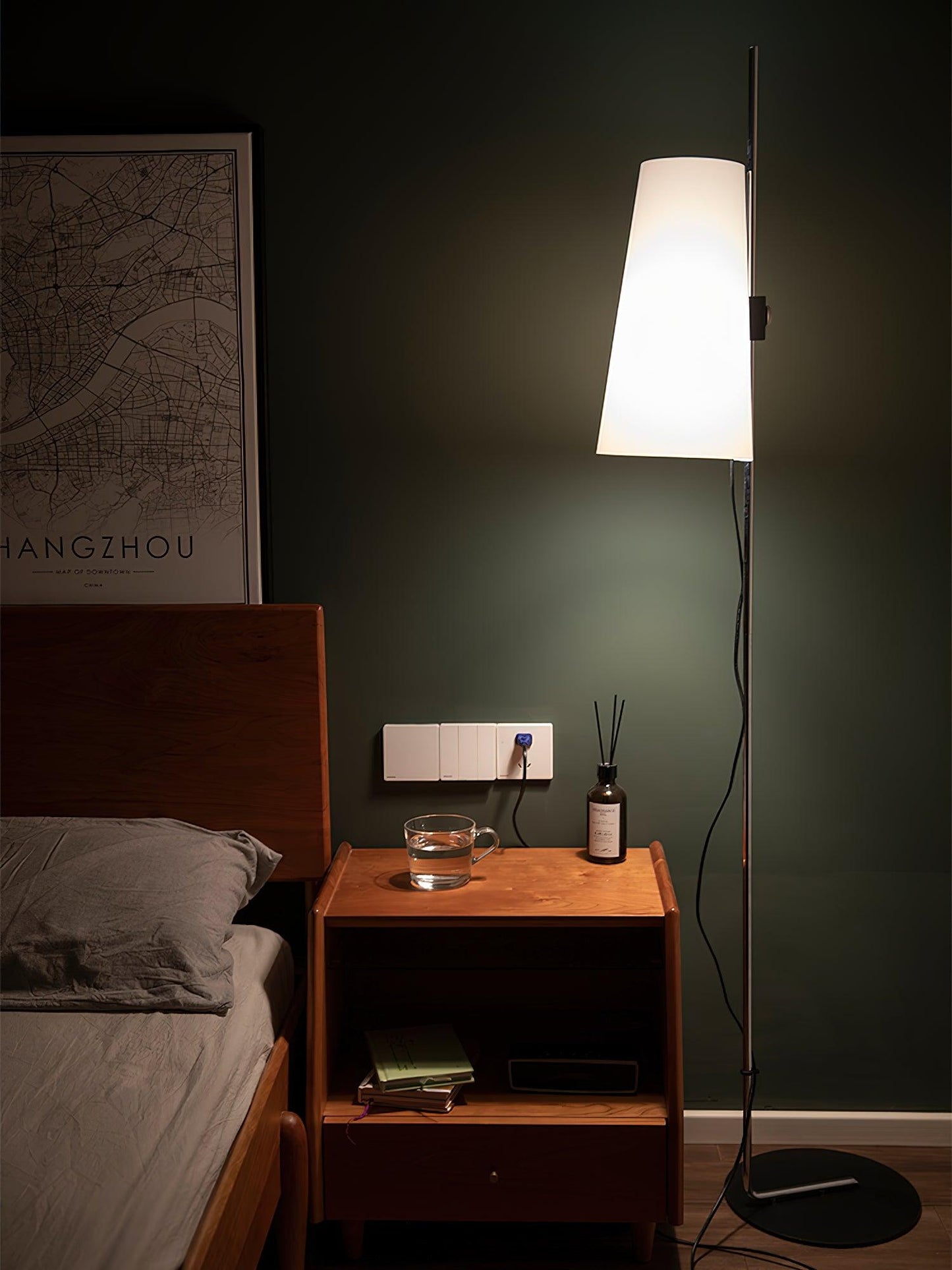 Lupe Tall Lamp Floor Lamp