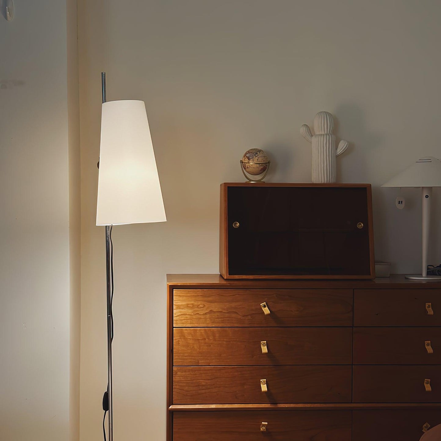 Lupe Tall Lamp Floor Lamp