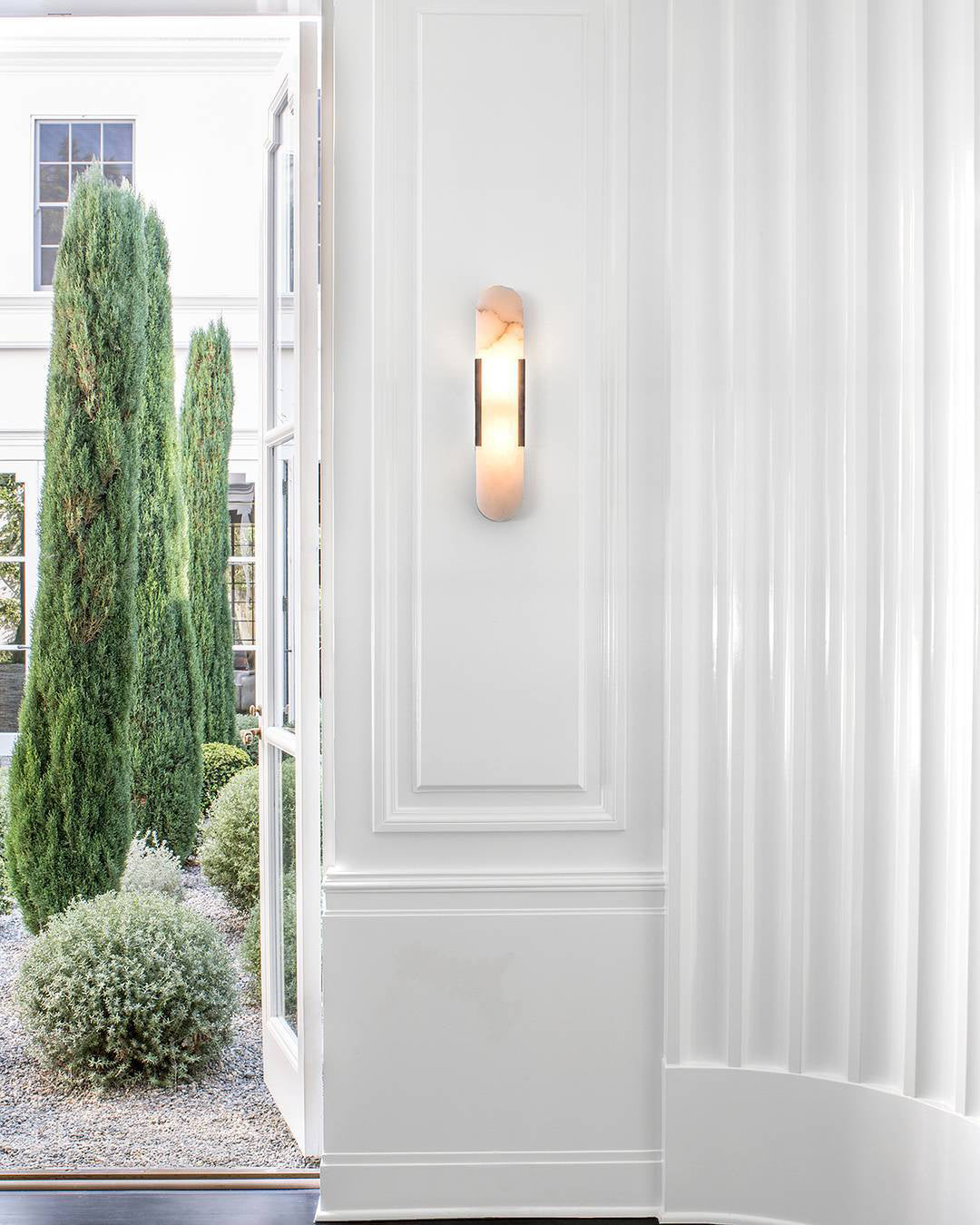 Melange Elongated Alabaster Bracket light Wall Lamp