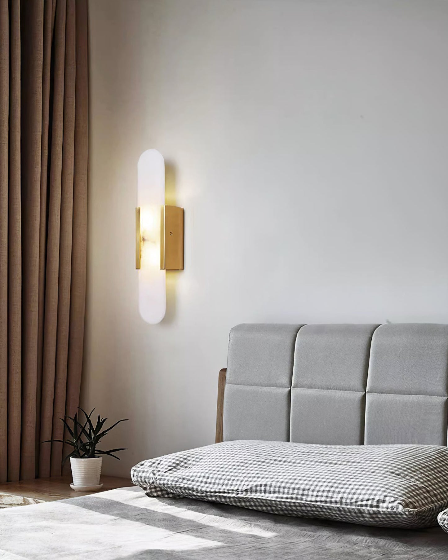 Melange Elongated Alabaster Bracket light Wall Lamp