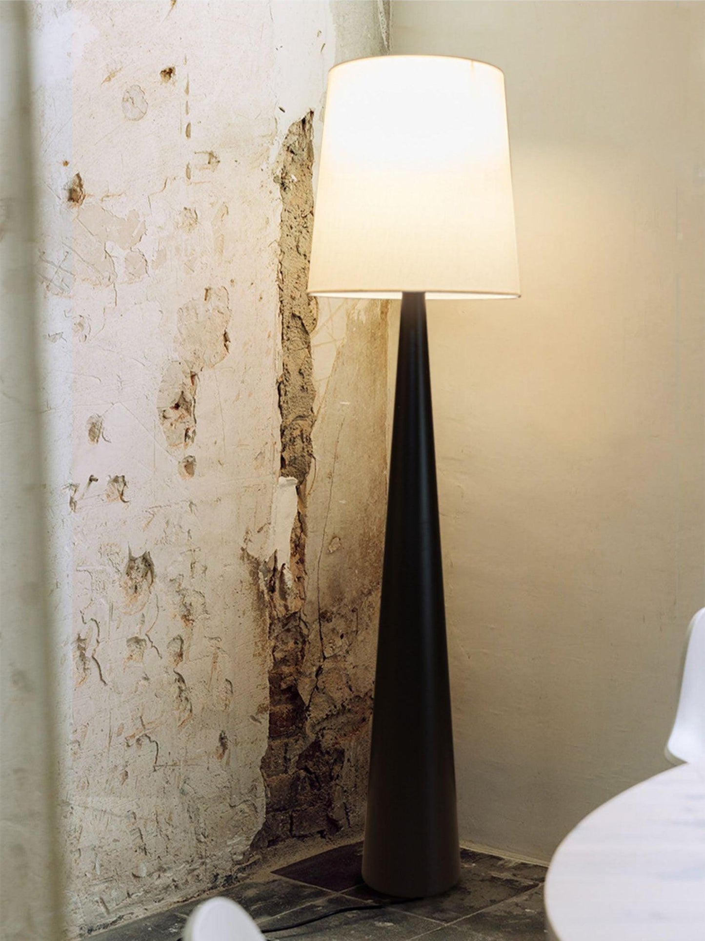 Montenegro Free-standing Lamp Floor Lamp