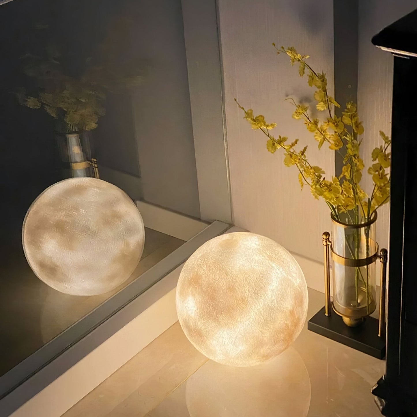 Moon Task lamp Table Lamp